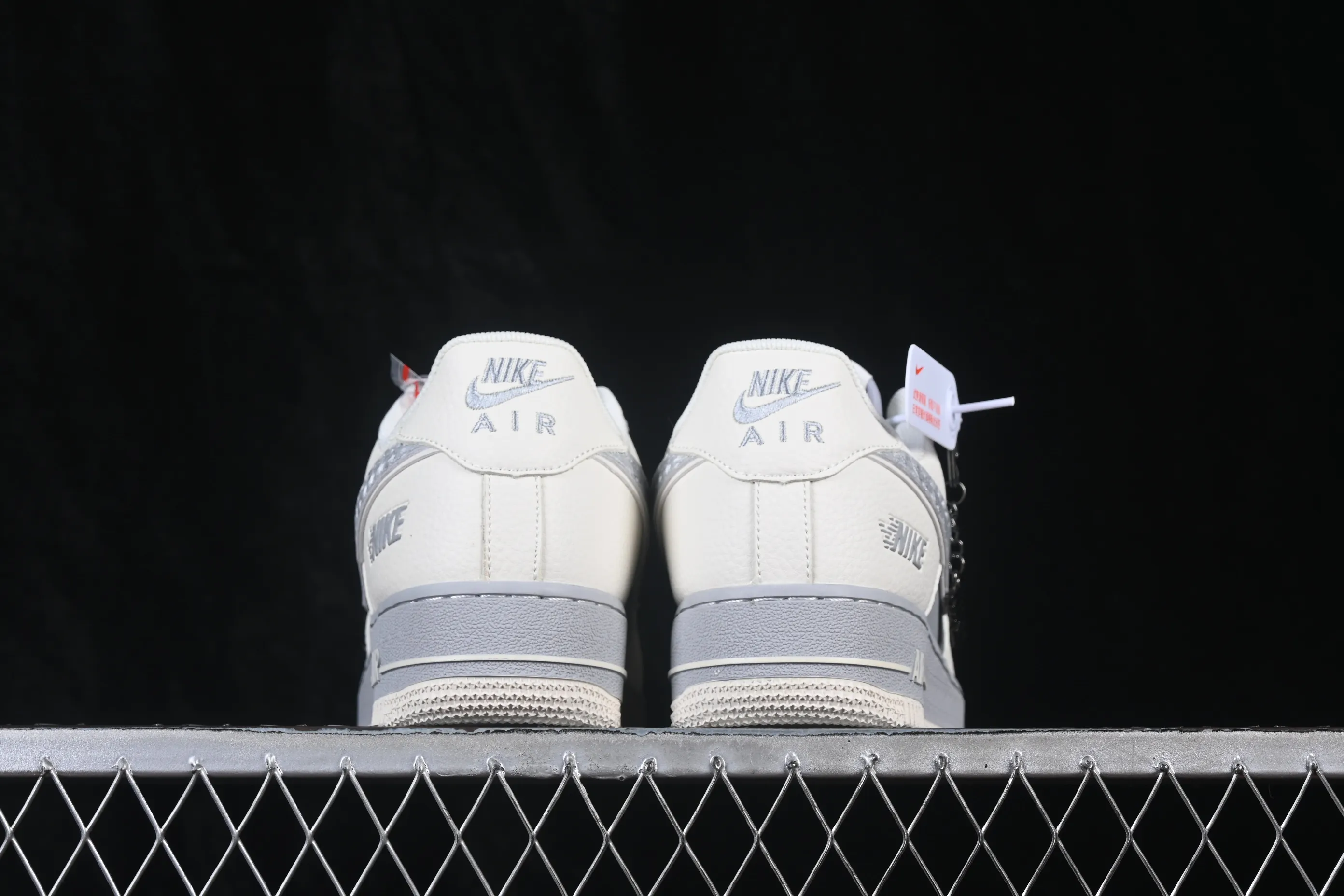 All categories Nk Air Force 1 Air Force series Nk Air Force 1 Low Air Force low-top Nike Air Force 1'07 Low joint model Air Force 1 low-top casual sneakers DN9688-142